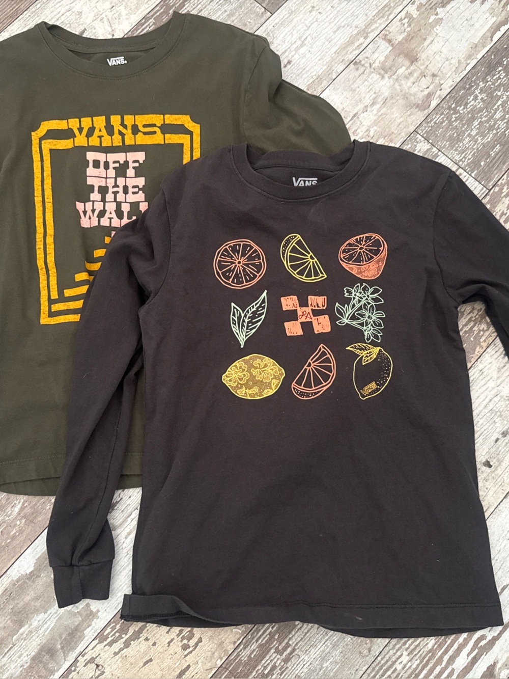 Vans XS Long-Sleeve Graphic Tee Bundle